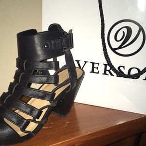 Black Versona Wedges